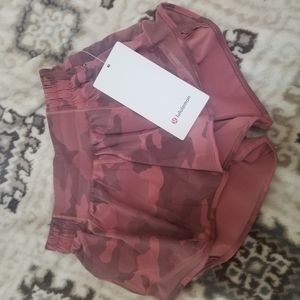 Lululemon hotty hot shorts 2.5